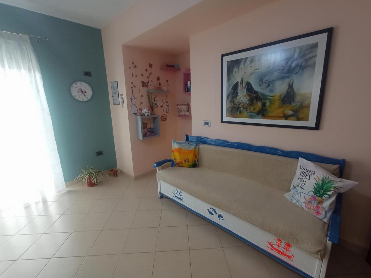 Sunny Apartment Sarande Bagian luar foto