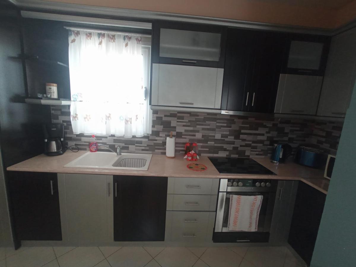 Sunny Apartment Sarande Bagian luar foto